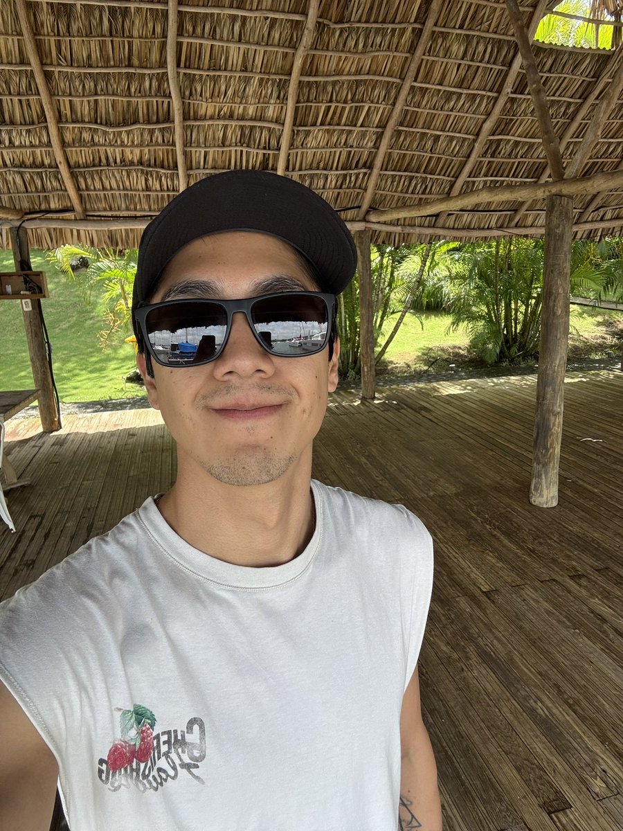 _DavidZapeta's tweet photo. Felices 30 :,) https://t.co/xGiw5jEqjX