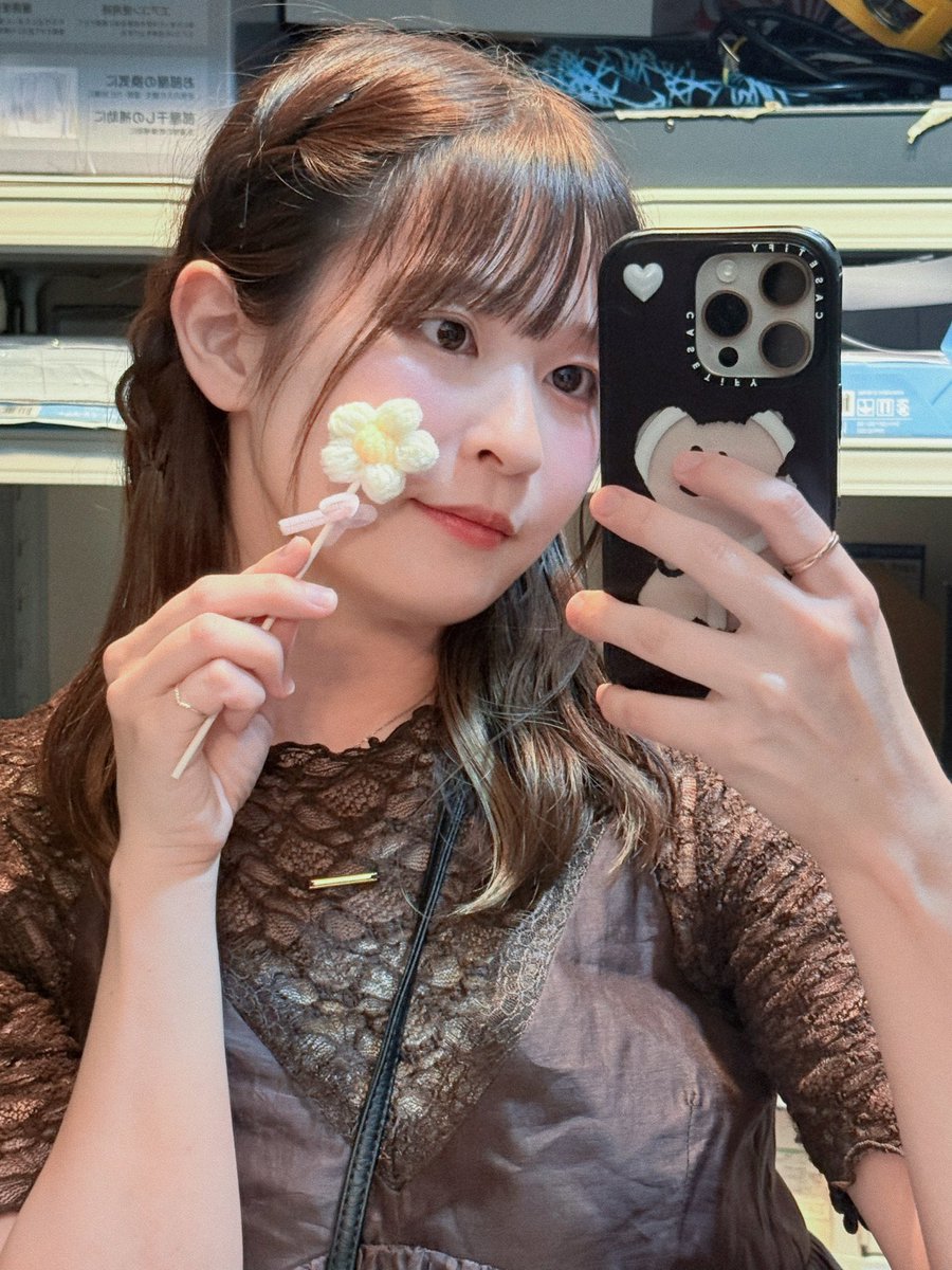 _ao326's tweet photo. 一般チケット販売すたーと！！！

チケットいーっぱいありますので
会いにきてもらえたらにっこりします

大きな月が見えるライブハウスです🌕

この日だけバンドマンに戻ります
だってバンド体制！すごく嬉しいっ

https://t.co/Y5LugtDeV0 https://t.co/TnNj3PPTMN