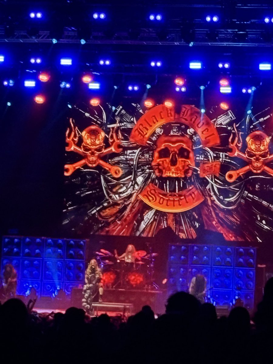 Mayfair331's tweet photo. Great show. Berzukus’26! @Oficial_BLS https://t.co/sC7wYOyGMA