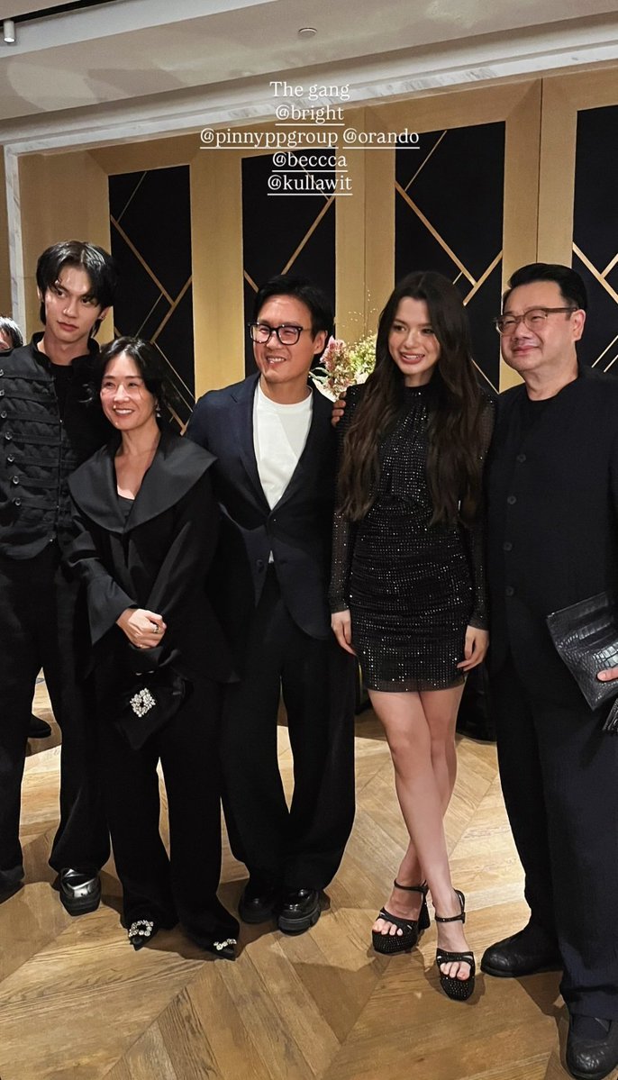 beckyfanclub05's tweet photo. 📸💜: katicy

The gang

#beckysangels #BeckyArmstrong
#BeckyEntertainment #FinancialTimes #FTluxury https://t.co/CrTZ9DNQiT