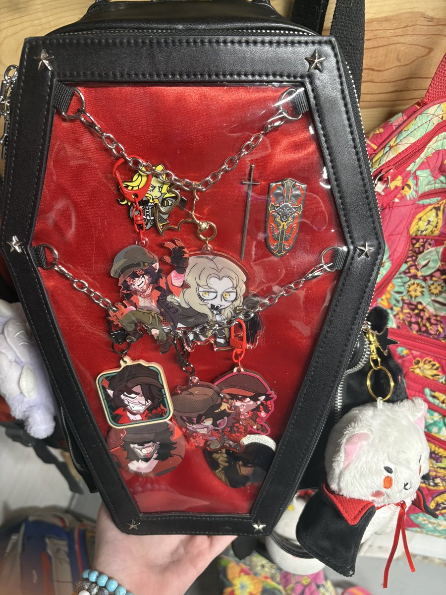 ghostiegoo2's tweet photo. there’s still empty space in my ita bag therefore it is incomplete but my collection slowly grows >:-) https://t.co/17ywsLboE2