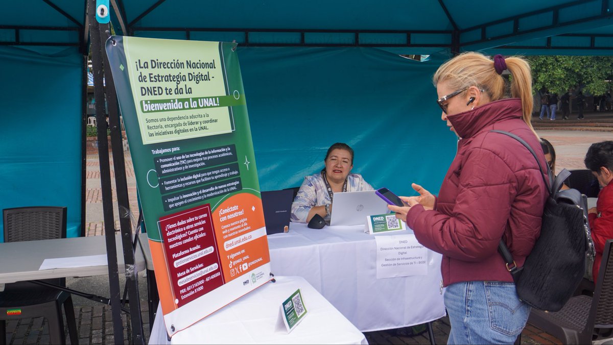DNEDUNAL's tweet photo. ¡Así vivimos nuestra jornada de bienvenida al semestre 2026-2! Nos encontramos en la Plaza Central de la Sede Bogotá para compartir, conversar y acompañar a la comunidad universitaria en este nuevo semestre. 💚

Gracias a todas las personas que se acercaron a nuestro stand. 🫶 https://t.co/IRi0XgUGo4
