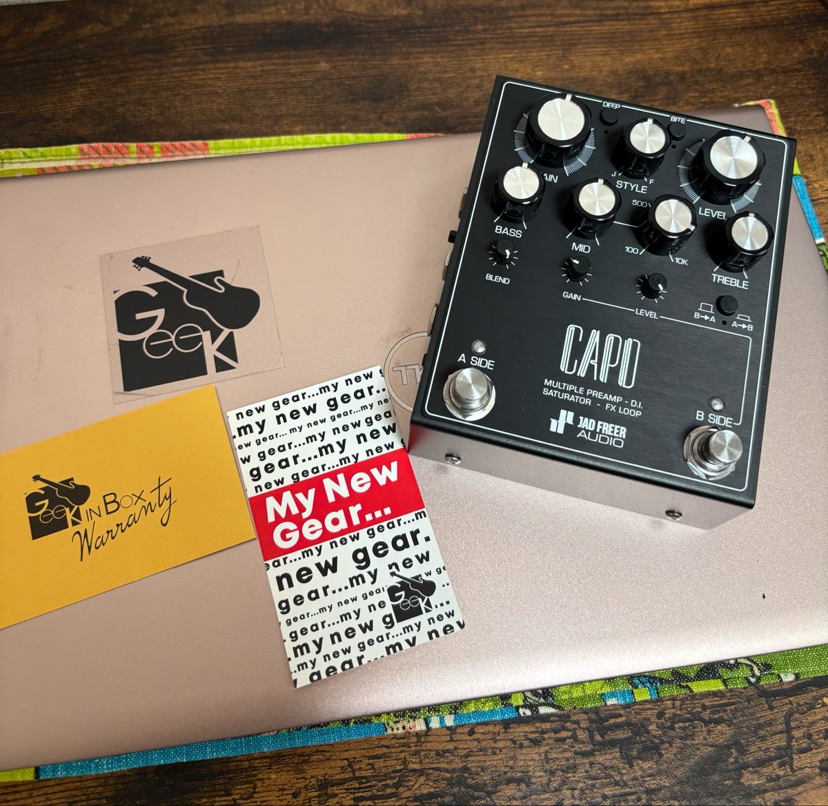 HayatoppoloBass's tweet photo. capo試奏したらとんでもなく良かったので！
エフェクター祭やってるのでお得！
稲川さん、早川さんありがとうございました🙏
#GeekInBox
#mng
#久しぶりのmng https://t.co/gmh71PoCAX
