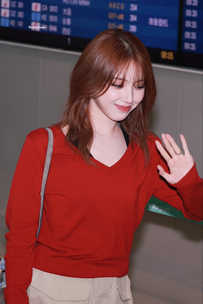 Sylviaccc11's tweet photo. 260829

✈️✈️✈️

#엔믹스 #지우 #JIWOO #NMIXX https://t.co/hCaJl3g3Jw