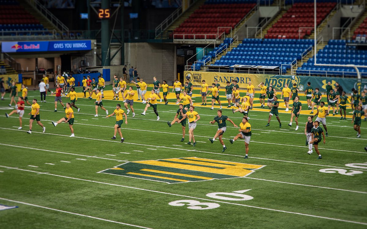 NDSUfootball tweet picture