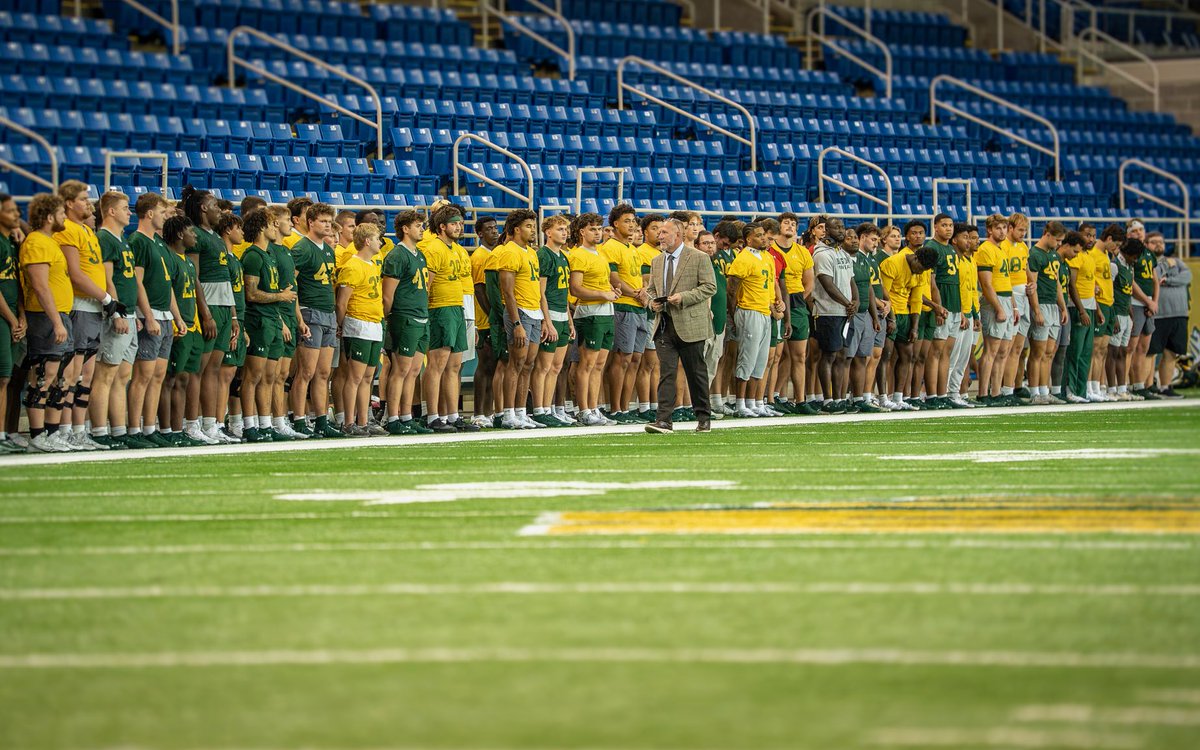 NDSUfootball tweet picture