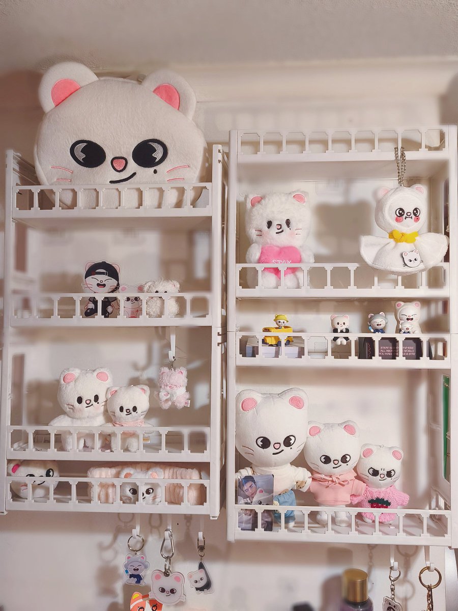 catahjn's tweet photo. my hyunjin collection 💗

#hyunjin #현진 https://t.co/zT8n9PMV0L