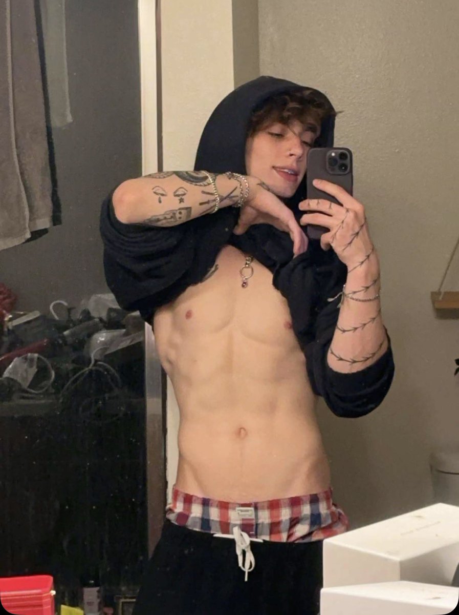 rageofthesystem's tweet photo. I wanna do unspeakable things to Bryce https://t.co/IqulIDAxGw