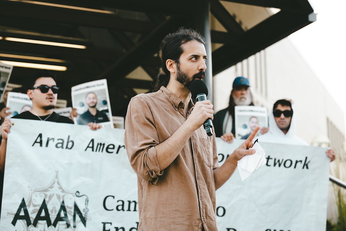 aaanmarkaz's tweet photo. Please also sign this petition NOW to demand that Illinois Attorney General @KwameRaoul investigate the OLPD’s crimes: https://t.co/eL3svvUohp

The next Fire &amp; Police Commission meeting is set to take place at the same Oak Lawn village hall on Wednesday, September 2nd,… https://t.co/b5anKI2Hqr
