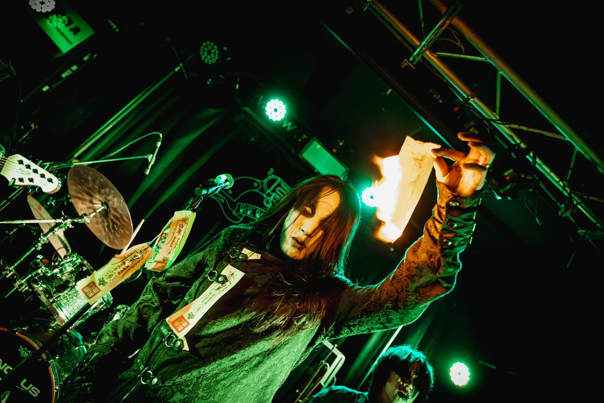 EffloreBand's tweet photo. 冥紙も、台湾の怪談も、私たちの世界観も。
9月、すべて東京へ持っていきます。
世界各国から集まるバンドたちと共に、東京で2公演。

🇯🇵 9/11 TOKYO - GARRET Udagawa
🇯🇵 9/13 TOKYO - BLAZE Gotanda

台湾の「儀式」を、ぜひライブで体感してください。東京で会いましょう🤘
@evpro666 https://t.co/am4OHpJIMv