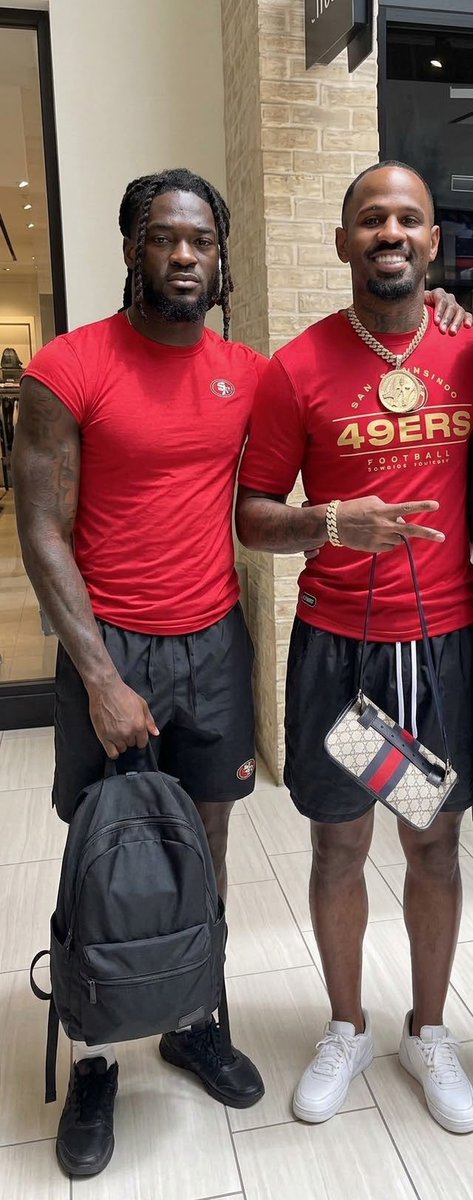 DenTalksBall's tweet photo. Turns out the 49ers scammer and Brandon Aiyuk are buds. This is all starting to make sense… https://t.co/IbS1NhPi1d