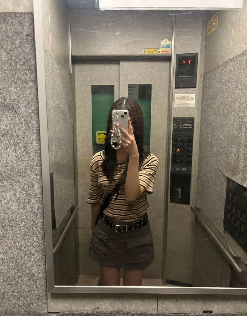 B4icuoo's tweet photo. 40代おばさんに甘えたい人おいでね。 https://t.co/iUBIWXMJFz