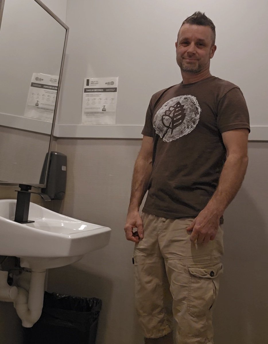 4_fox_sakes1's tweet photo. Public sink. Private smirk.
The dayโs done and the nightโs looking better already.
Curious what happens next? ๐ฅ
#FeelTheHeat #FridayFeeling #ComeCloser #WeekendReady https://t.co/fBnpb8OvSb