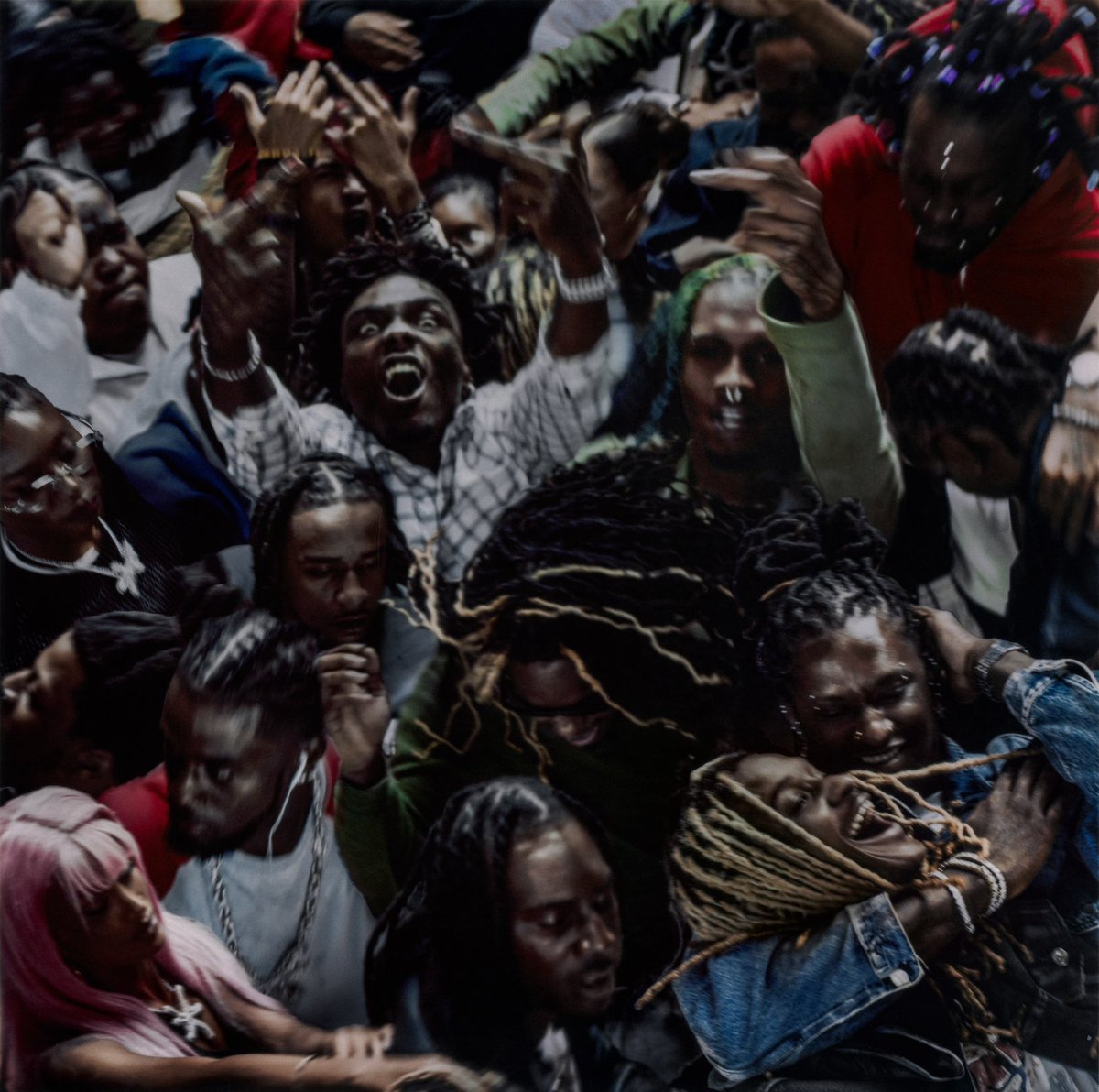 RapHubDaily's tweet photo. Young Thug &amp; YSL share their new album "Slime Language 3"

Record features 41 tracks with guest appearances from Travis Scott, Future, Quavo, Lil Baby, Yeat, and many more https://t.co/QoiyE79Bdj