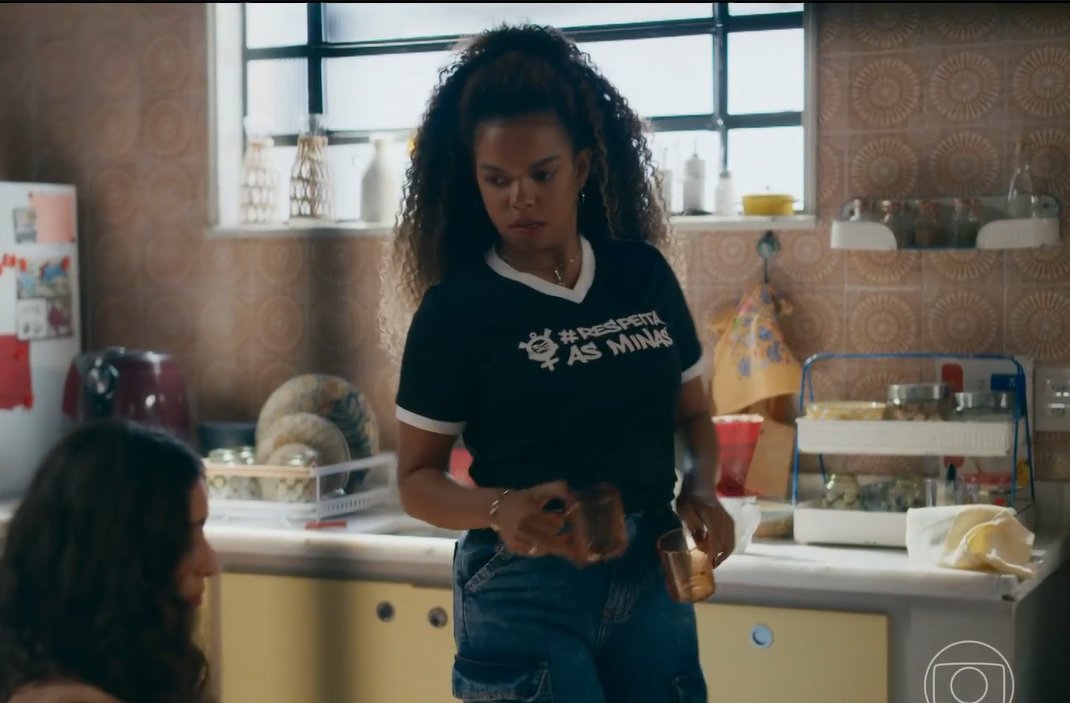 luanaraujo90's tweet photo. A Jeniffer Nascimento levando a marca das Brabas para a novela da Globo, enquanto o próprio presidente do clube e a diretora da modalidade dão de ombros para elas https://t.co/FKTmVsktdm