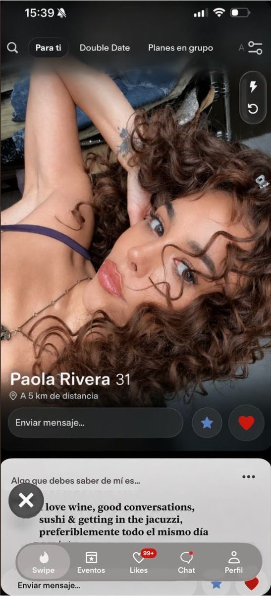 shahzyp's tweet photo. No mameeeees, me encontré a Danna en tinder hahahaha. Es reaaaal? https://t.co/Au8IARE5YT