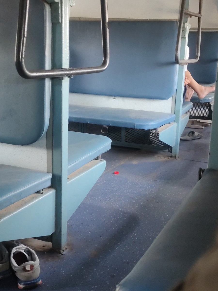 sarpanch_saabb's tweet photo. Hey @RailMinIndia @RailwaySeva 
I'm traveling in Leelan Express which coming from Jaisalmer and due to extreme desert there is dust and sand on seats and coach everywhere, I'm traveling from bikaner and I got these dusty seats, is it normal?
PNR : 2523928490 https://t.co/nybpAyTLDc