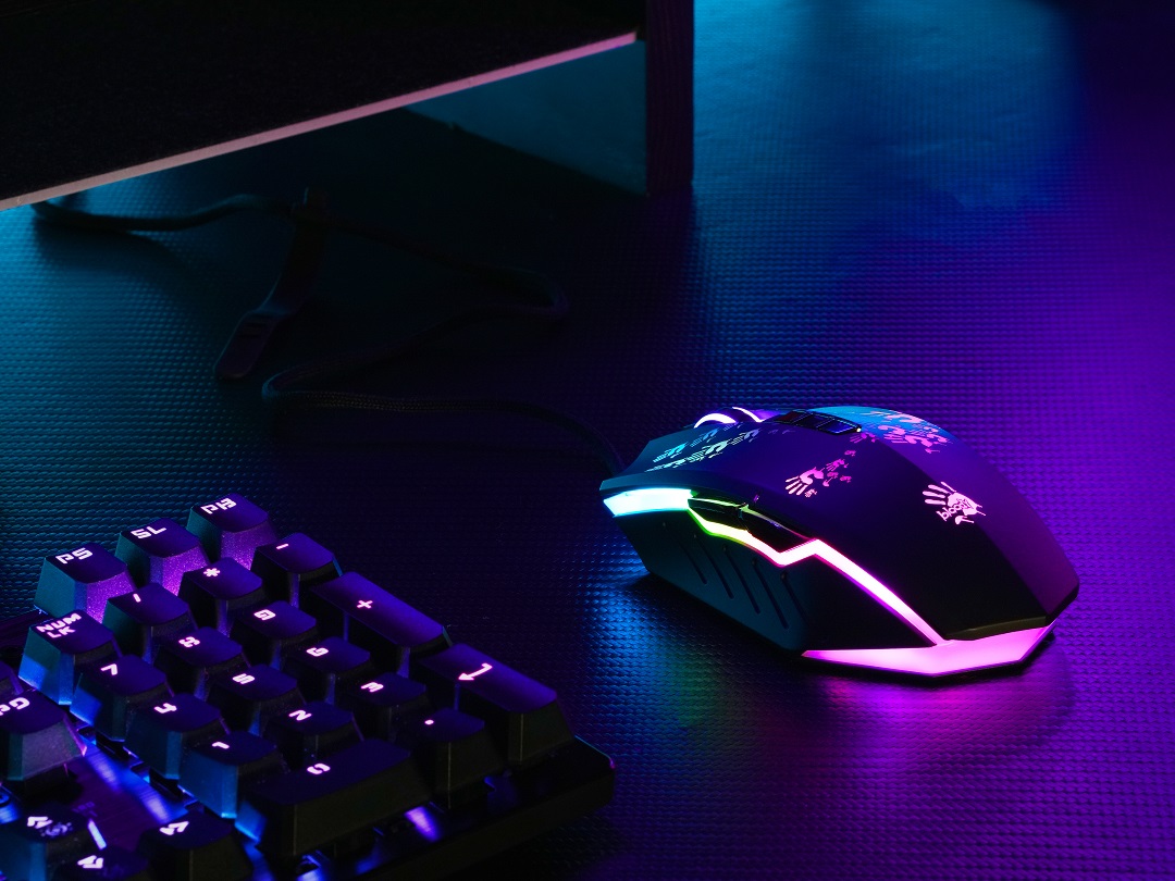 Bloodygaming's tweet photo. Master your gameplay with the click technique that fits your style! Tell us, which method did do you use the most, Drag click, Butterfly click, Jitter click, or ......? https://t.co/OiQn99mqzn