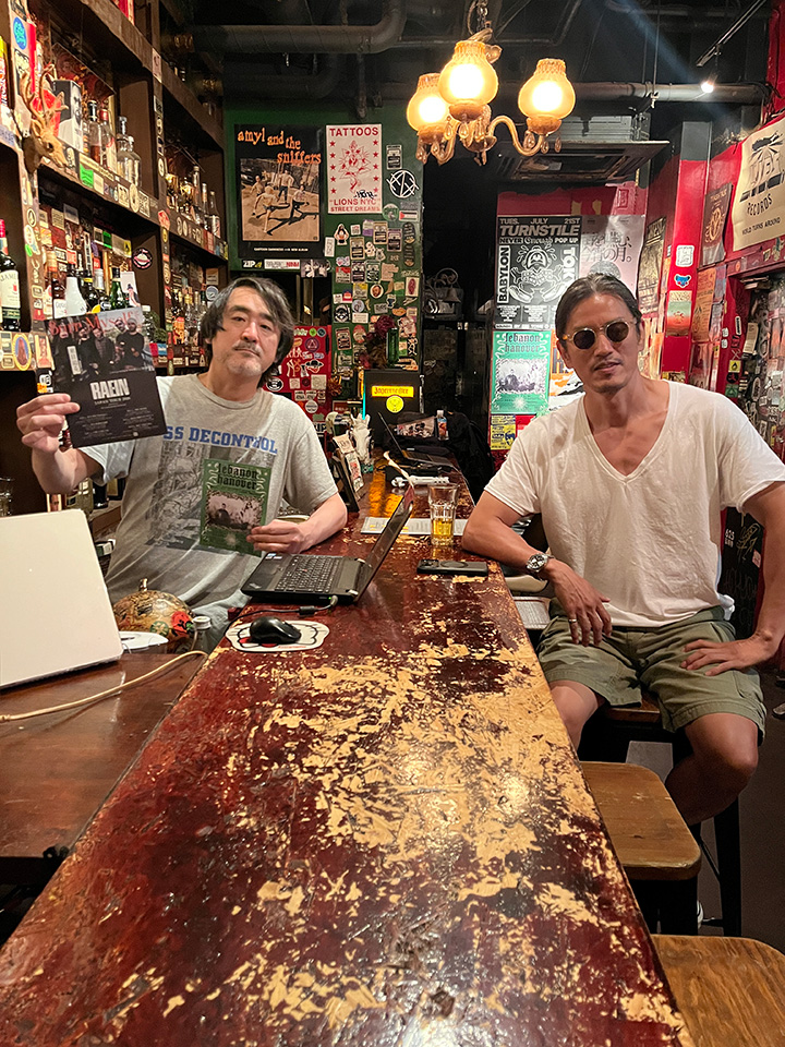 InterFM897's tweet photo. 8/29(土)夜8時からは @beatdayz_info
DJs:
#KATOMAN
#MasafumiWatanabe 🎤
/
➤ 来日が決まった #NiaArchives が #JorjaSmith を迎えたジャングルチューン
➤ #PhoebeBridgers 6年ぶりの3rd Alなど
\
➣ #古川タロヲ の #買取大吉
📻 https://t.co/ctL3Nx3sel
#BeatCafe
#interfm
#radiko https://t.co/QqFngkZlKb