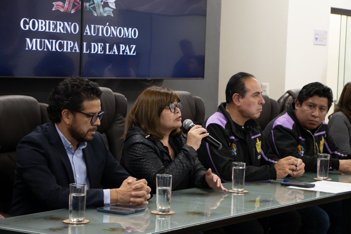 Estudio99_'s tweet photo. Empresas de aseo urbano de La Paz solicitan compás de espera para la firma del contrato modificatorio https://t.co/BNyt7PVx4e https://t.co/fvCacn43ky