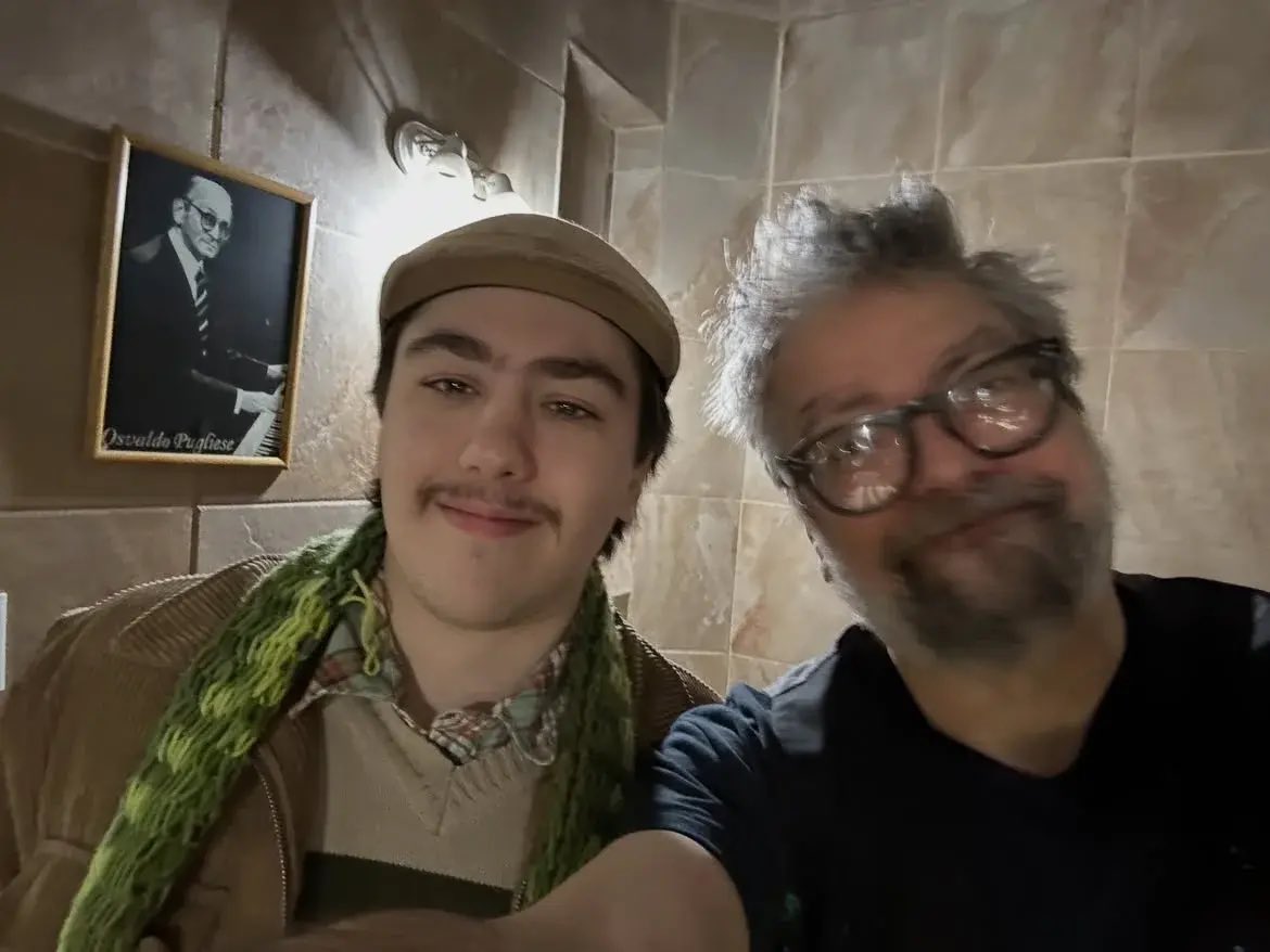 mdzol's tweet photo. Liniers cedió su espacio en La Nación a Juan Sánchez, el nene viral al que le gustaba ''el arte''. https://t.co/laUO2bFVPa