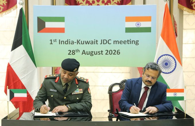 AIRNews_Chennai's tweet photo. Deepening defence partnerships!
India and Kuwait hold inaugural Joint Defence Committee (JDC) meeting in New Delhi yesterday.
#IndiaKuwait #DefenceCooperation #JointDefenceCommittee #BilateralTies #MaritimeSecurity #MilitaryDiplomacy #NewDelhi #AIRNews @MIB_India @DefenceMinIndia