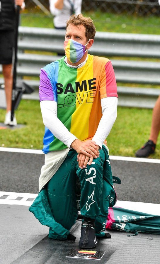 1991LECLERC's tweet photo. que a gente nunca esqueça o dia que o sebastian vettel levou  advertência da fia durante o gp da hungria em 2021

somente porque ele demonstrou apoio aos lgbt+ num país repleto de restrições contra a comunidade https://t.co/fJIGhzdXe7