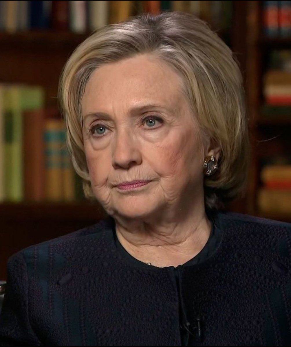 IVANKA___Q's tweet photo. Who else thinks Hillary Clinton is a complete and total shit-bag!? https://t.co/GtmjE3ovWv