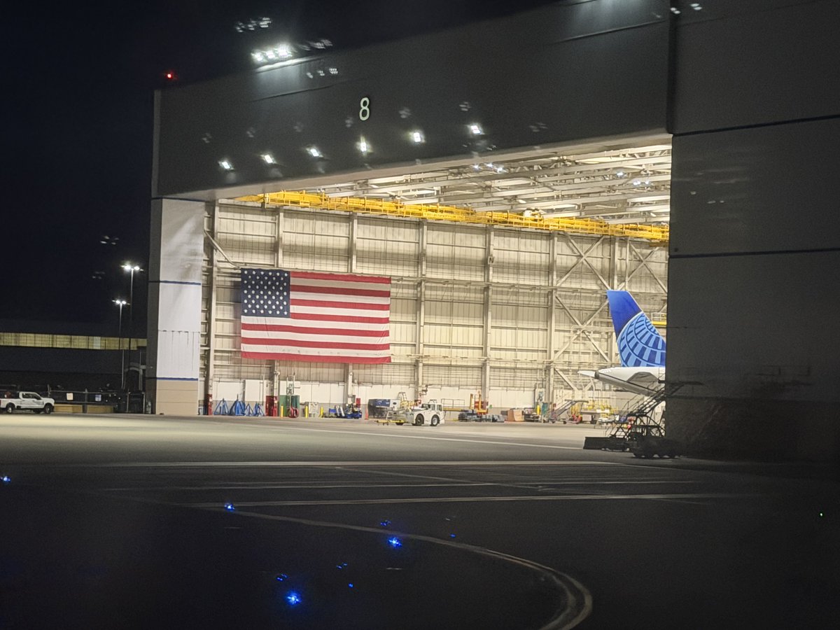 bscholl's tweet photo. Scott Kirby ⁦@united⁩ is on a mission to build the flag carrier America deserves.

@united has a real shot at becoming the world’s greatest airline. https://t.co/RToMsMJbdT