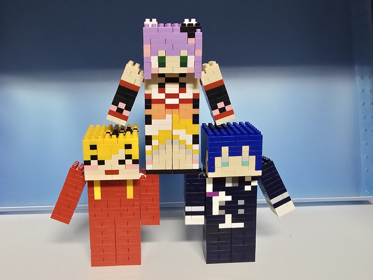 kurinza's tweet photo. 今回お作りしたのは景長尾

胴体が複雑で御本人とマイクラスキンとにらめっこしながらの作成

合体！めにまにカンパニー！！

#長尾百景
#桜ンボのきもち
#ぴな好き
#めにまにカンパニー https://t.co/jhCMe6brb9