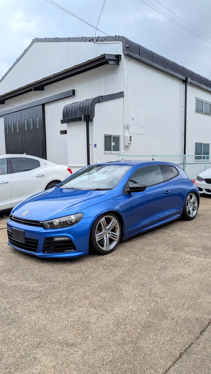 FREEDOM_2525115's tweet photo. カーセンサー掲載前の車両の紹介です🙂

シロッコR

車高調にてローダウンしております 😊
ローダウンするだけでいっきに引き締まった印 象になってキマりますね🙆

ゴルフRも良いですが他と差別化を図るならシロ ッコRはオススメです👍

走行距離93000km 
支払総額158万円 https://t.co/0FDrYY9TXK