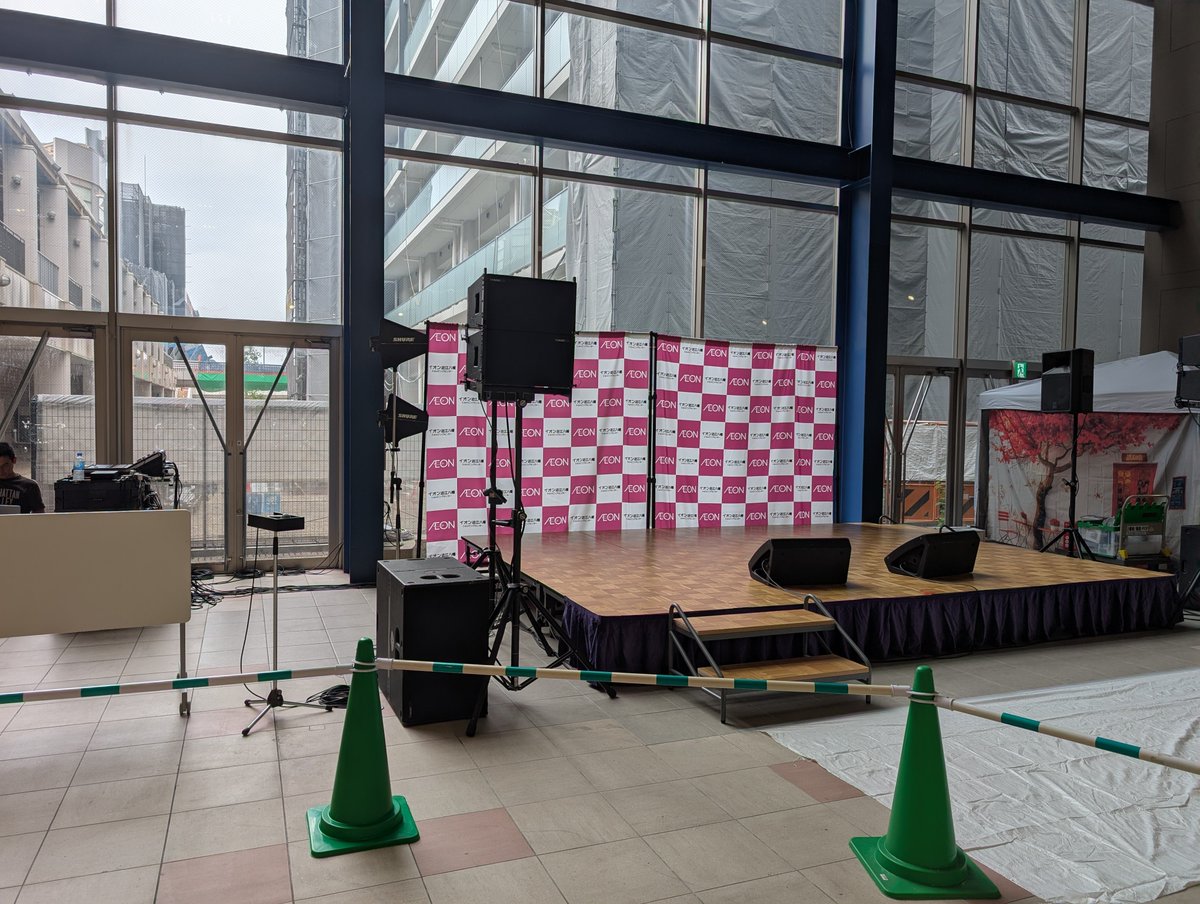 gizammts's tweet photo. 今日の現場！
中川翔子さん「Twilight Magic」リリイベ
滋賀県・イオン近江八幡ショッピングセンター！ https://t.co/guj5d3NkMU