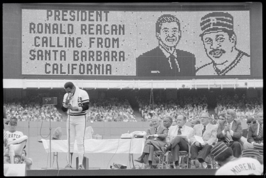 Super70sSports's tweet photo. "Tell Gorbachev I’ll call him back, I’m on the phone with Willie Stargell right now.” https://t.co/a9n6JNlN9M