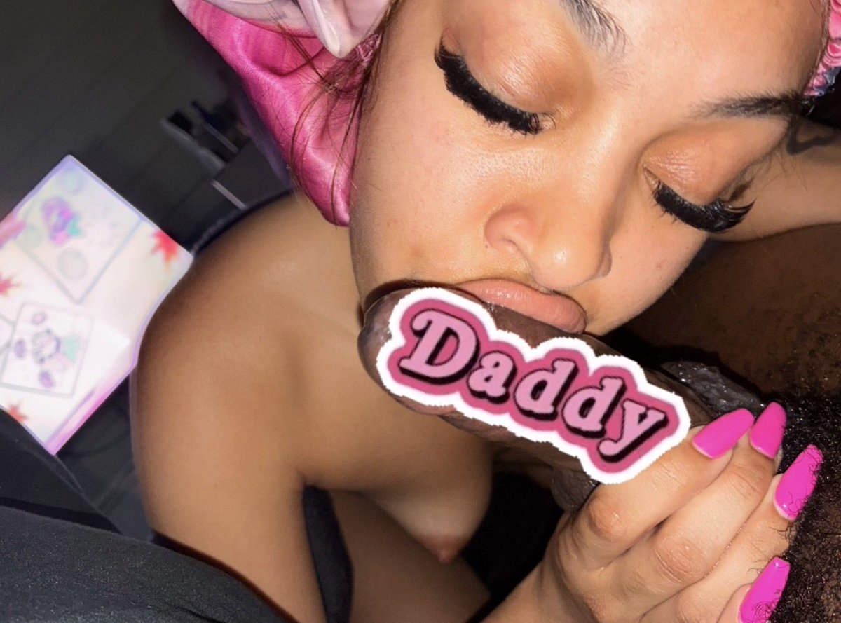 sexyassmula's tweet photo. Don't I look pretty ? 🥹🤩
#viralvídeo #onlyfans #mula https://t.co/7GmNuGqMbA