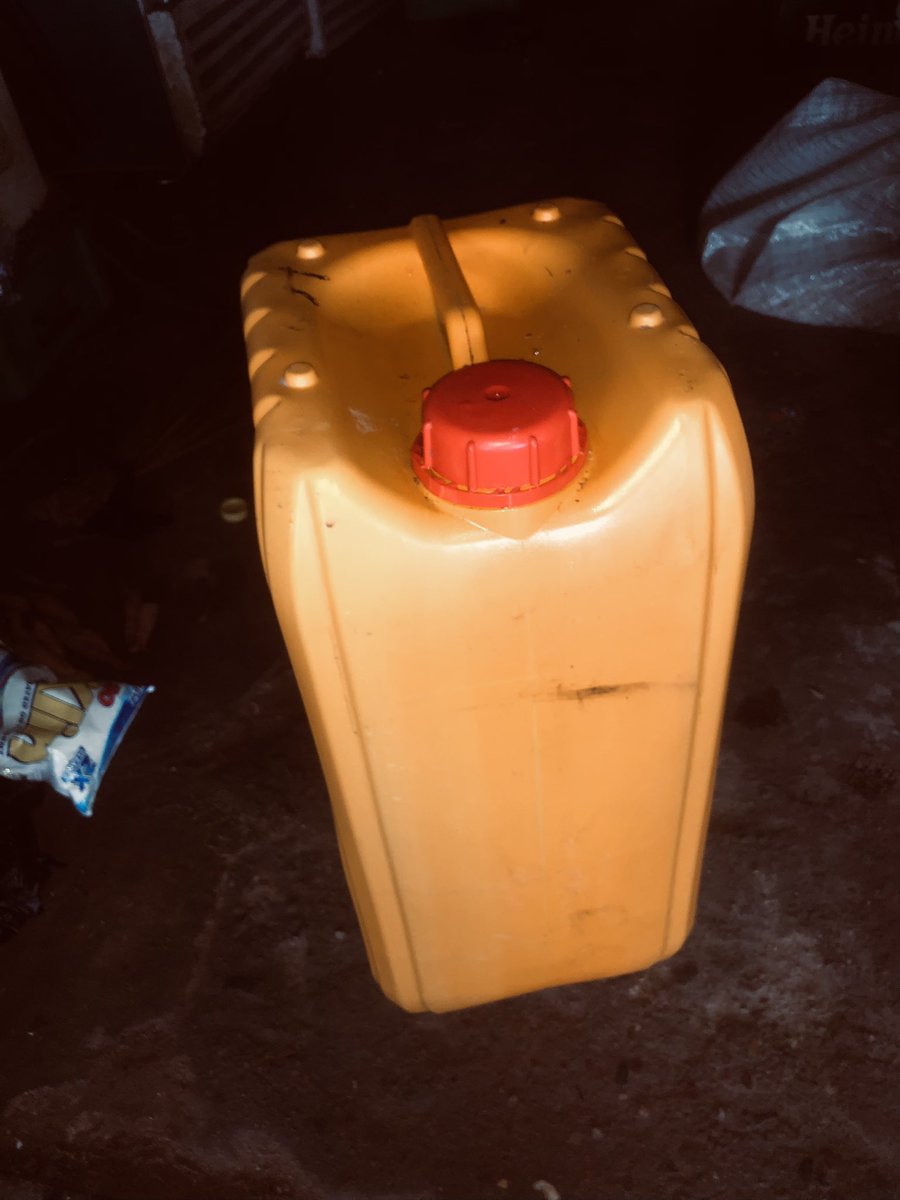 Mmaduabuchi112's tweet photo. 11th gallon just arrived,God did https://t.co/er7yiPt08v