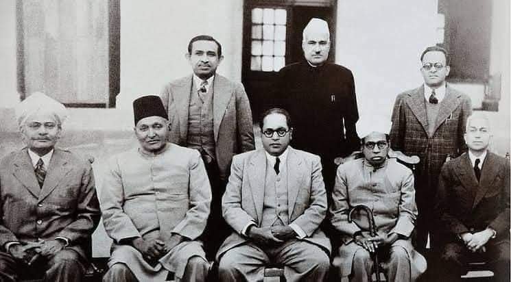 NehaalGedam's tweet photo. 29th August #TheDayInHistory 

#OnThisDay in the year, 1947, Dr #BabasahebAmbedkar was appointed as the chairman of the Constitution Drafting Committee for the constitution of independent India 🇮🇳🇮🇳🇮🇳 https://t.co/PmUdXqGi1m