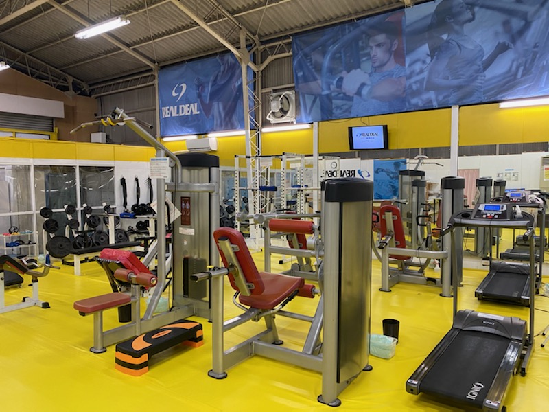 REALDEALGYM's tweet photo. 福岡市博多区東比恵にあるリアルディール博多ジム！
博多ジムは東福岡高等学校の正門の近くです。
暑さも和らいできたので運動もしやすいですね！キックボクシングで体を鍛えていきましょう！

リアルディール博多ジムの紹介はこちらからどうぞ＾＾
https://t.co/HhtiuaX7kX
#博多キックボクシング https://t.co/SyJHp6W88P