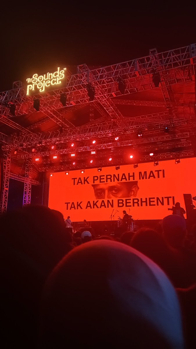 rapsbewy's tweet photo. emg gapernah ga vocal kl erk konser karna lagunya emg ttg 'mereka' https://t.co/NZbdxkd1cv