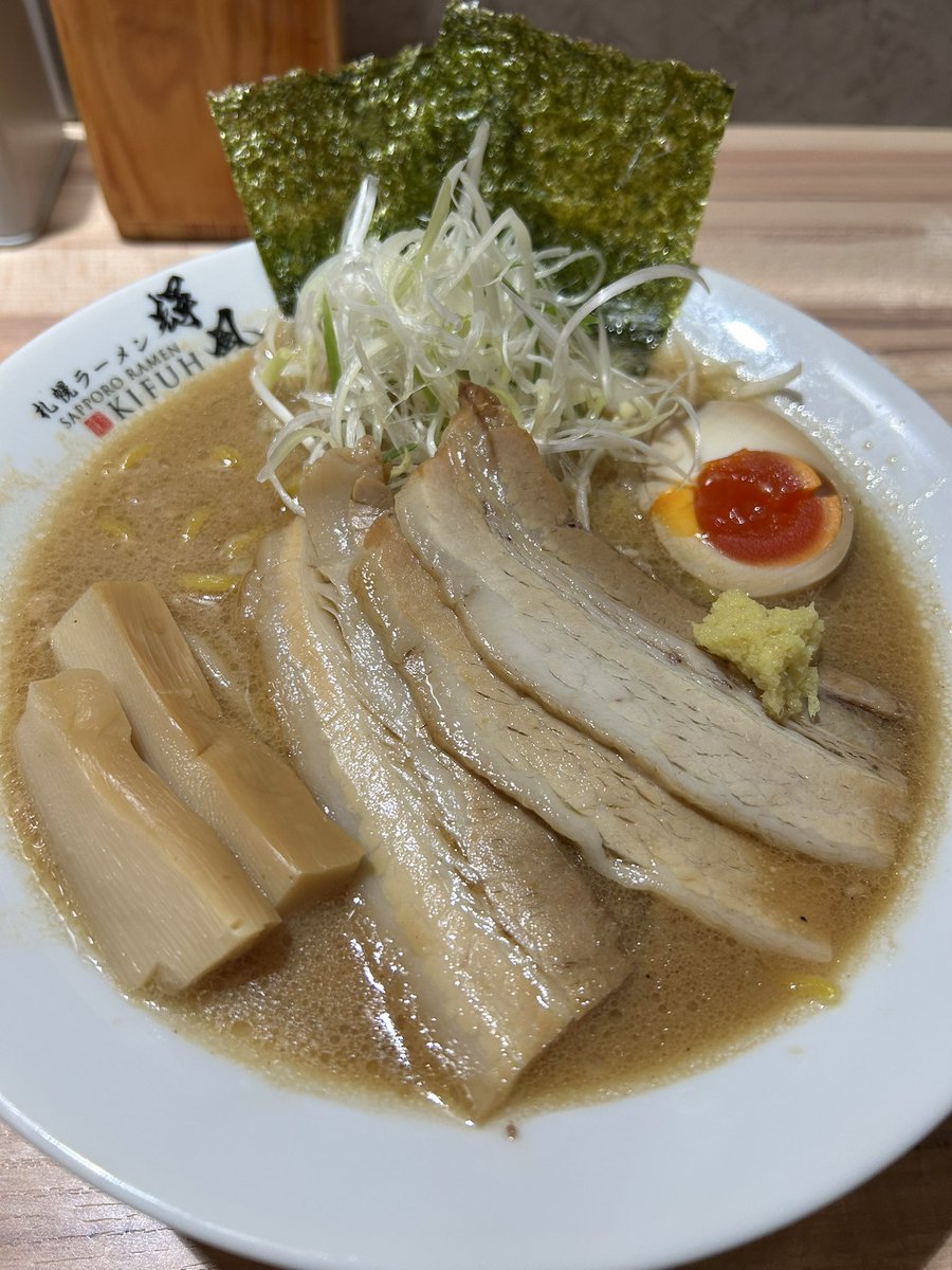 ame0601_VRChat's tweet photo. めちゃうま味噌ラーメン！ https://t.co/Xrqy6Cd9ax