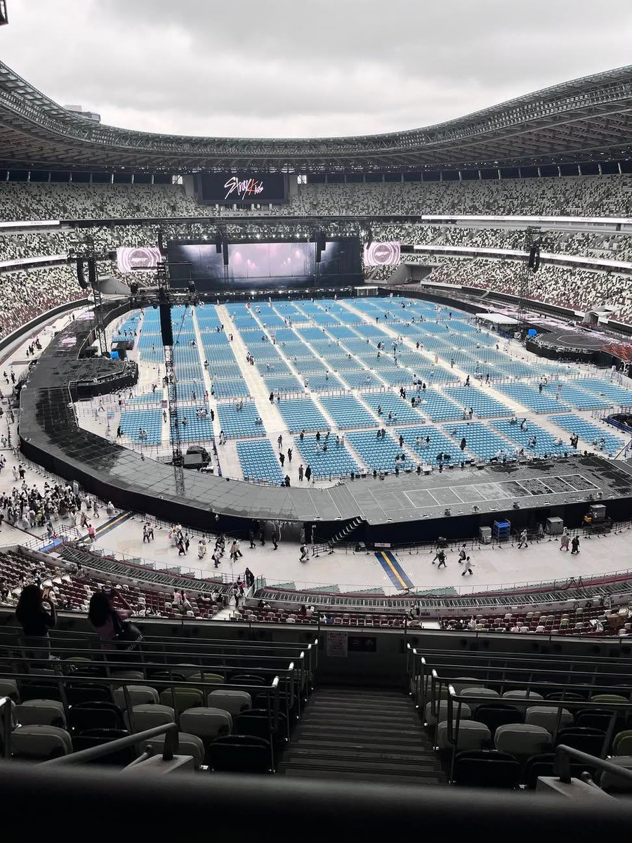 t_rinosaur's tweet photo. i think they took the "run it" concept a little too seriously.. that's a whole race track https://t.co/93uUSPhtJ9