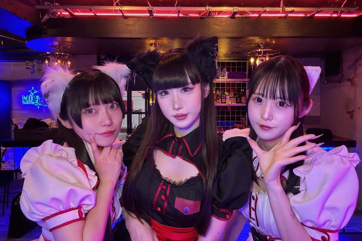 shakyamunitokyo's tweet photo. DJブースあり・ライブハウスコンセプトのコンカフェ "新宿MILIVE" さんに、DJてろにゃん &amp; DJキュアブラック &amp; DJ他人丼が、お邪魔しました ˚₊‧꒰ა𛰙᭜𖫴𖫰𖫱𖫳𖫲𖫲𖫳𖫴𖫰𖫱꛰ﯩᩝ︪᭜𖫴𖫰𖫱𖫳𖫲𖫲𖫳𖫴𖫰𖫱꛰ީᩝ𛰚໒꒱ ‧₊˚

おなじみ池尻大橋SWIPEさん系列店です。新宿にお越しの際は寄ってみてね💙 https://t.co/M8Po3issDf