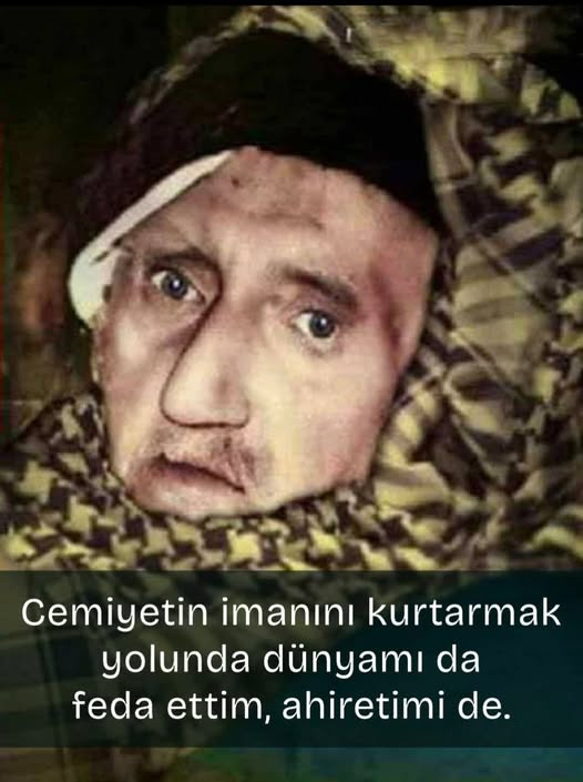 barla_61's tweet photo. Bu anında uzun boyuna rağmen 39 kiloya düşmüş kader-i ilâhi tamamen Nur'a dönüştürmüştü. https://t.co/M7U8cuYx0E
