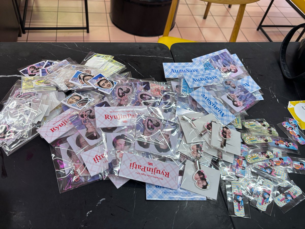 nncha___'s tweet photo. อยู่หลังsouri ชั้น 7 นะคะ 

WELCOME RISING THIRDWAN
#FanboyGalaNight
#29สิงหาคมมีแฟนบอย
#รักสุดใจนายแฟนบอยSeries
#MrFanboySeries https://t.co/oAjItSQiCq