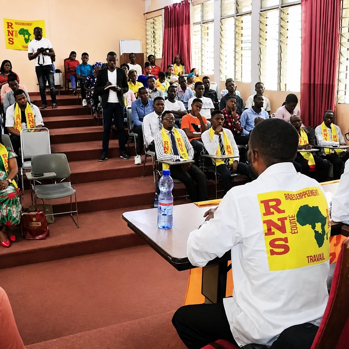 OfficielRns's tweet photo. Le RNS a suivi avec une attention soutenue le discours du Chef de l’État @fatshi13 ,annonçant la convocation du <Dialogue National pour la Paix, la Cohésion Nationale et la Refondation de l’État>Le RNS salue un discours historique,responsable, républicain👇👇👇👇 https://t.co/853dFo79PC