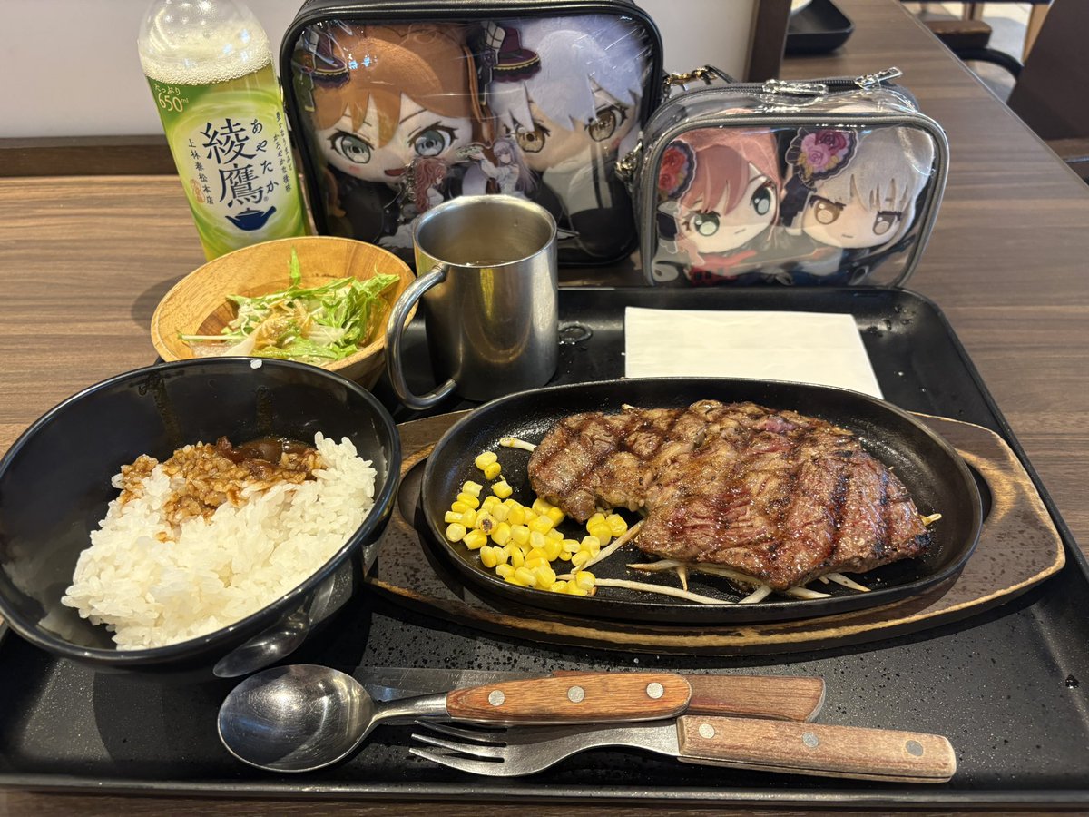 yukoayataka00's tweet photo. リサゆきちゃん、おにくだよ🍖 https://t.co/Sg1Pbg0tK8