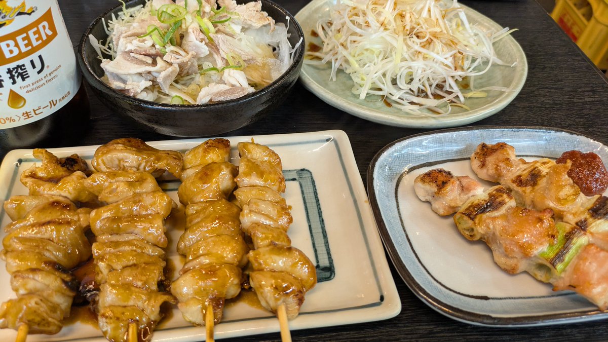Chaka0924's tweet photo. 西葛西の焼鳥日高でお疲れさま会。
腰が痛い https://t.co/hgJ88Ut4H4