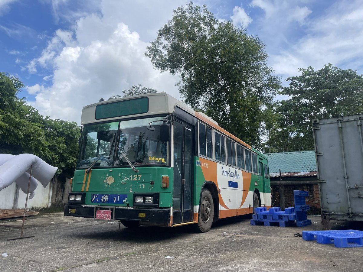 UA460BBQ's tweet photo. 2025年9月
TaikKyiの路地裏のオーナー宅にて再会🚍 https://t.co/nDuYpeqW5g