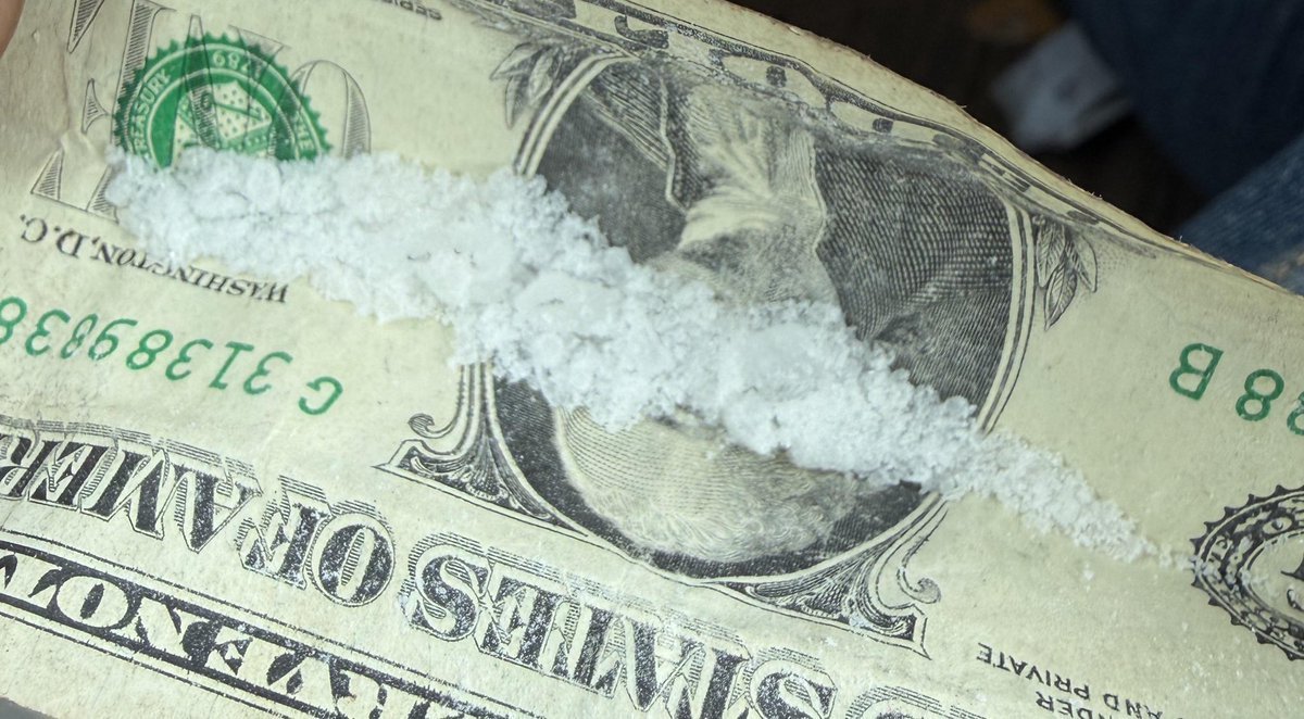 Karen27367's tweet photo. #drugsarebadforone https://t.co/LsVCXg3hOw