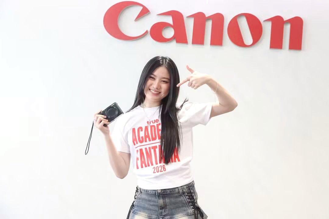 beau_moshi's tweet photo. 💗Canon ชวนแฟนคลับ"ยูริ เจียระไน" จาก True AF2026
✨️เจอแบบใกล้ชิดที่งาน BIG Camera BIG Pro Days 20
📌29 ส.ค. 69 🕓16.00–16.50 น. ชั้น1 Zone Central Court @centralwOrld
#BIGCamera #BIGCameraBIGProDays #BIGProDays #CanonThailand #YuriJRN #YuriAF2026 
#YuriJiaranai 
#ยูริV5 https://t.co/ubJXpMseJc