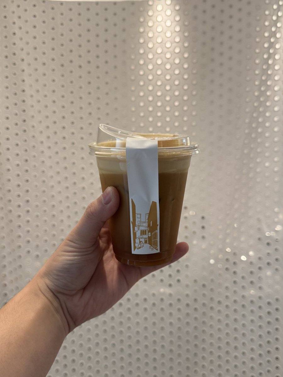OTrettre's tweet photo. Aerocano (90.-) กาแฟคั่วกลางที่ออกรสเปรี้ยวอ่อนๆ ทานคู่กับ Garlic shio pan (90.-) ของทานร้านอร่อยมากๆ

วันหยุดกันแล้ว ปักโพสต์แล้วไปร้านนี้กันได้เลยครับ

#bangkok #cafe #coffee https://t.co/s95PuswYqh